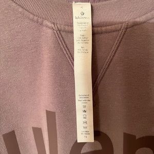 Lululemon All Yours Crew Graphic Size 4